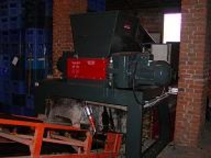 Раздробяване DR 240: обемисти пластмасови отпадъци, раздробяване преди финна обработка